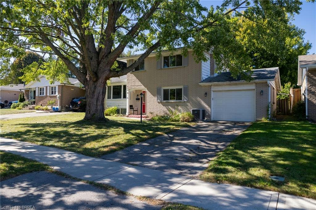 52 Brier Park Road, Brantford, ON, N3R 3P7