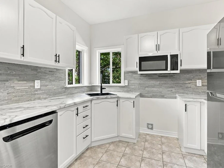 15 Dalrymple Drive, Hamilton, ON, L8B 0P6 - 12