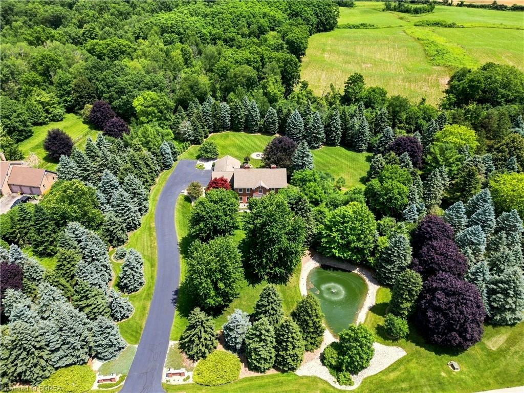 6 Hickory Hollow, Brant, ON, N0E 1N0