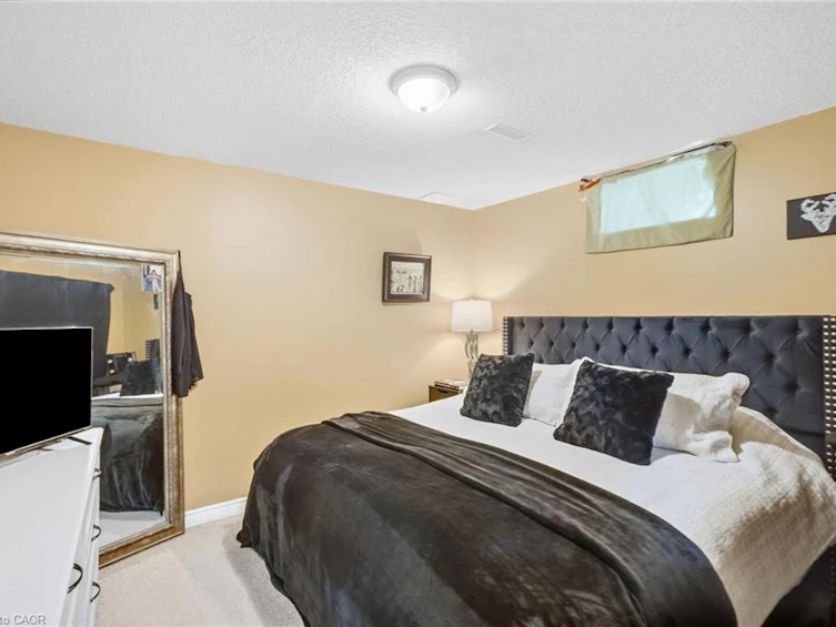 303 Webster Road, Hamilton, ON, L8G 5H3 - 32