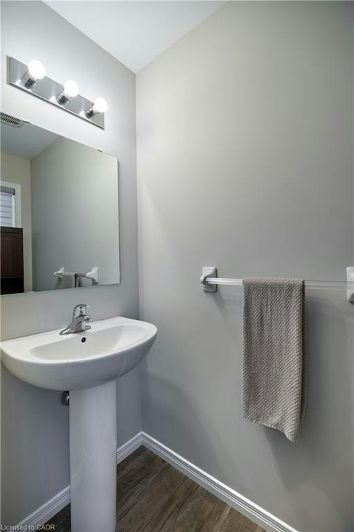 46-50 Pinnacle Drive, Kitchener, ON, N2P 0H8 - 4
