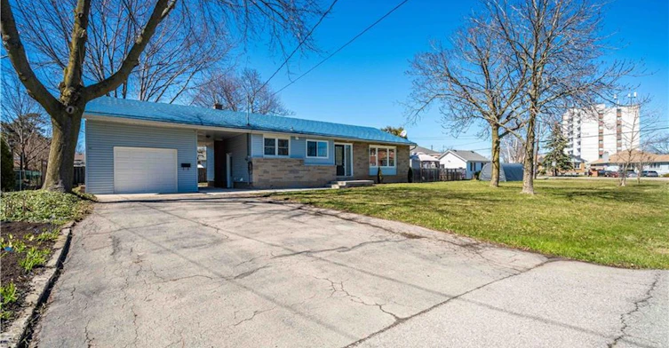 A-1 Hill Place, Hamilton, ON, L8G 2W3 - 6