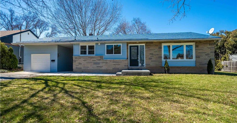 A-1 Hill Place, Hamilton, ON, L8G 2W3