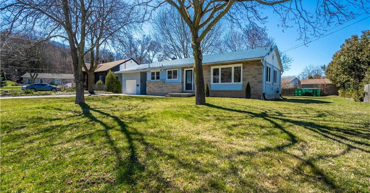 A-1 Hill Place, Hamilton, ON, L8G 2W3 - 3