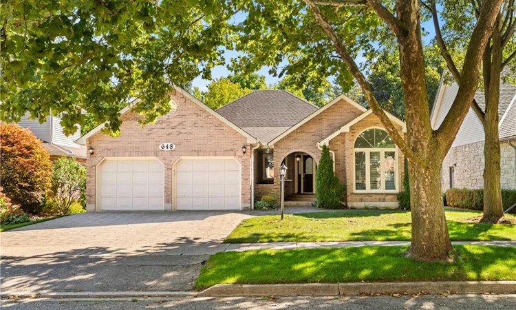 648 Bayhampton Crescent