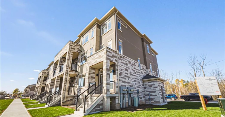 84-955 North Waterdown Drive, Hamilton, ON, L8B 2B1 - 2