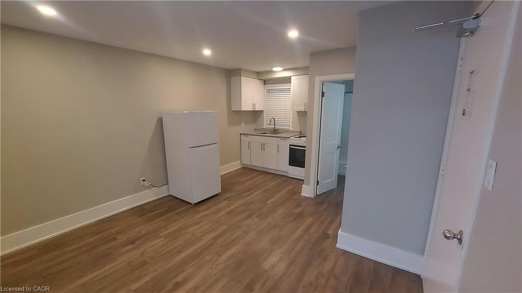 8-181 King Street E, Kitchener, ON, N2G 2K8 - 2