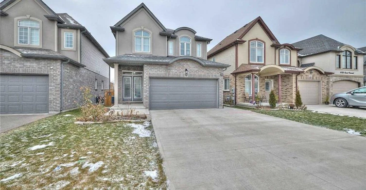 UPPER-6045 Ernest Crescent, Niagara Falls, ON, L2H 0H8