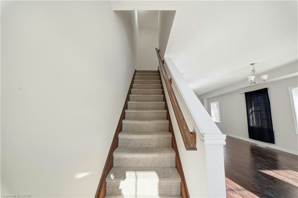 2 Whitehaven Lane, Kitchener, ON, N2H 0B3 - 20