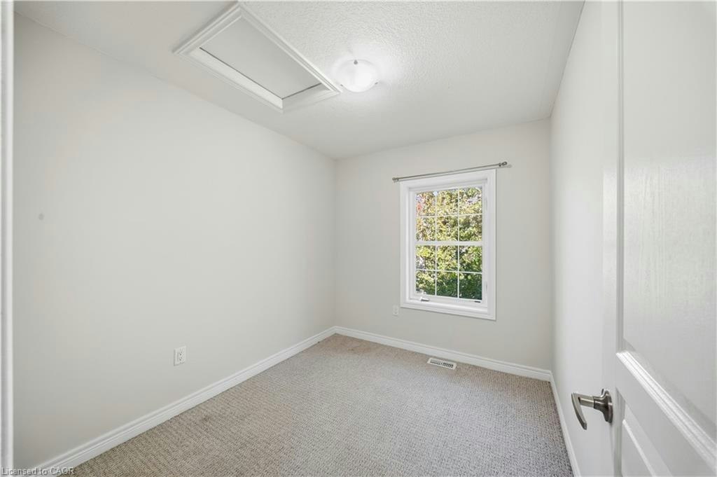 2 Whitehaven Lane, Kitchener, ON, N2H 0B3 - 22