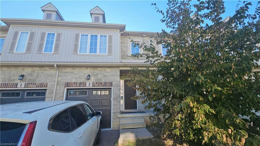 3 Sharp Drive, Hamilton, ON, L9K 0J9 - 2