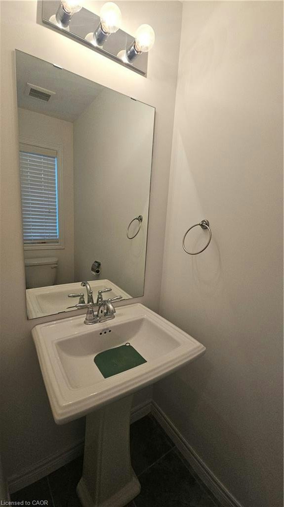 3 Sharp Drive, Hamilton, ON, L9K 0J9 - 12