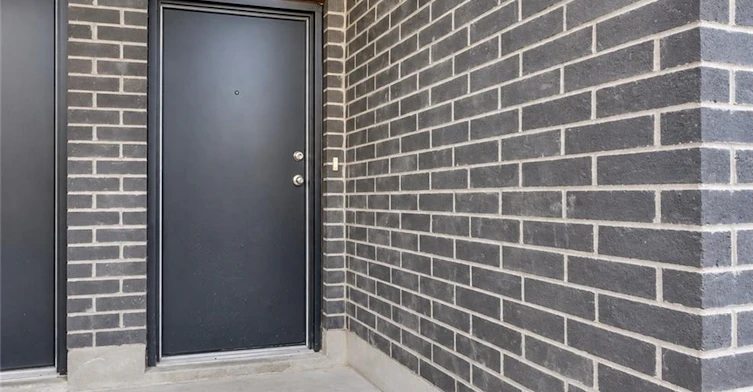 11-235 Chapel Hill Drive, Kitchener, ON, N2R 1N3 - 2