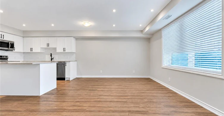 11-235 Chapel Hill Drive, Kitchener, ON, N2R 1N3 - 3