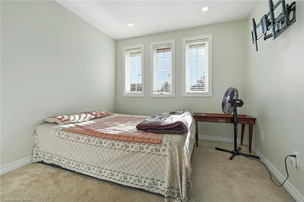 31 Peachwood Crescent, Hamilton, ON, L8E 5Z7 - 20