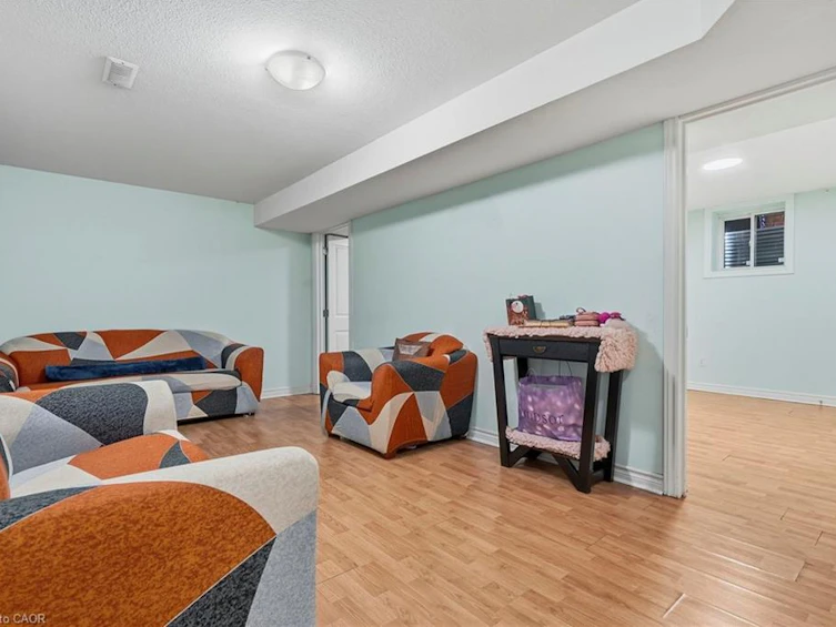 31 Peachwood Crescent, Hamilton, ON, L8E 5Z7 - 30