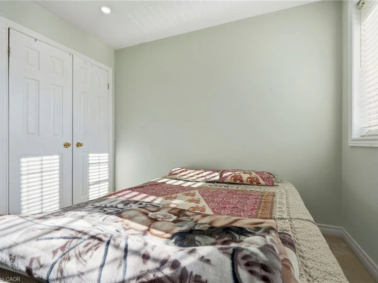 31 Peachwood Crescent, Hamilton, ON, L8E 5Z7 - 21