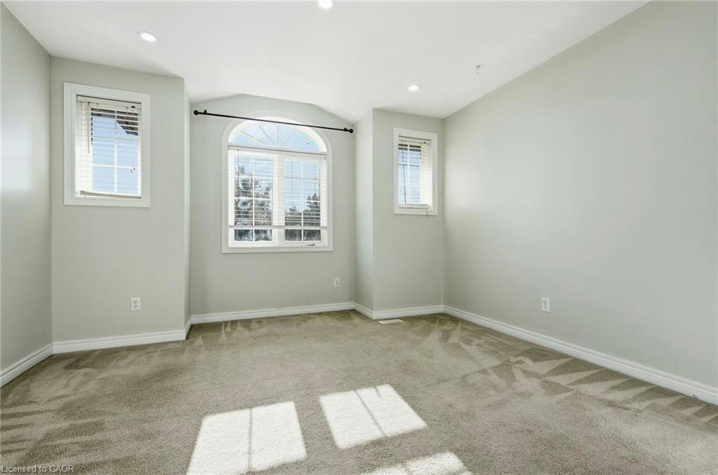 31 Peachwood Crescent, Hamilton, ON, L8E 5Z7 - 17
