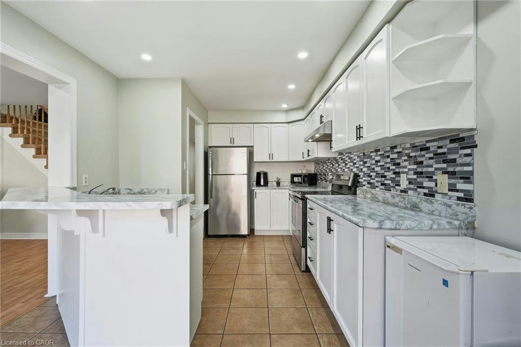 31 Peachwood Crescent, Hamilton, ON, L8E 5Z7 - 12
