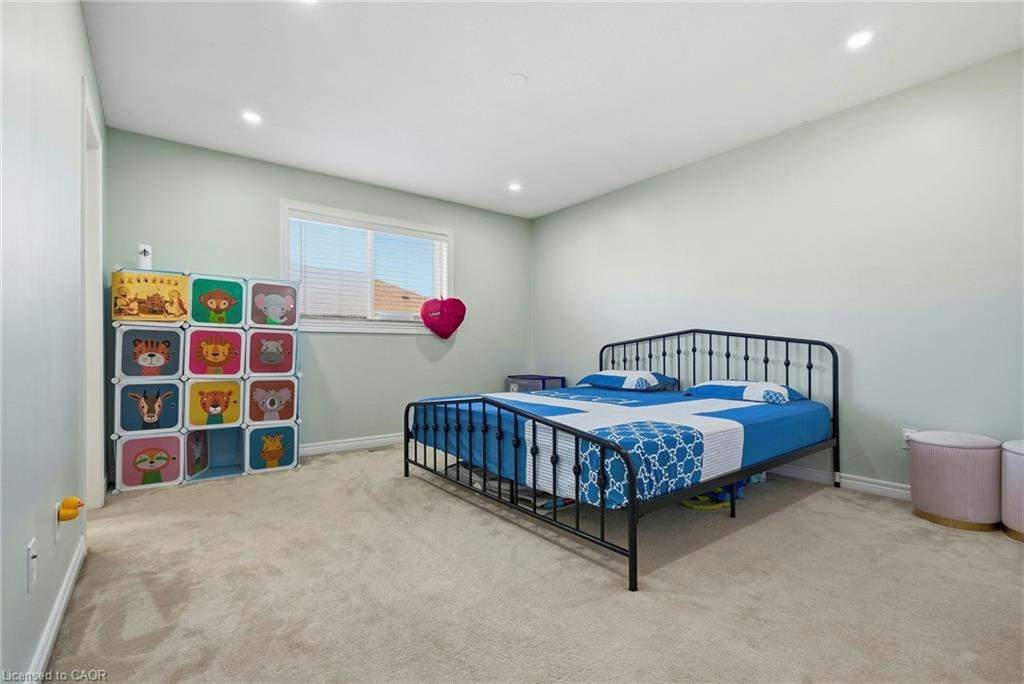 31 Peachwood Crescent, Hamilton, ON, L8E 5Z7 - 22