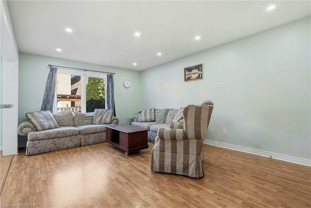 31 Peachwood Crescent, Hamilton, ON, L8E 5Z7 - 9