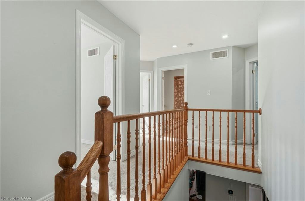 31 Peachwood Crescent, Hamilton, ON, L8E 5Z7 - 16