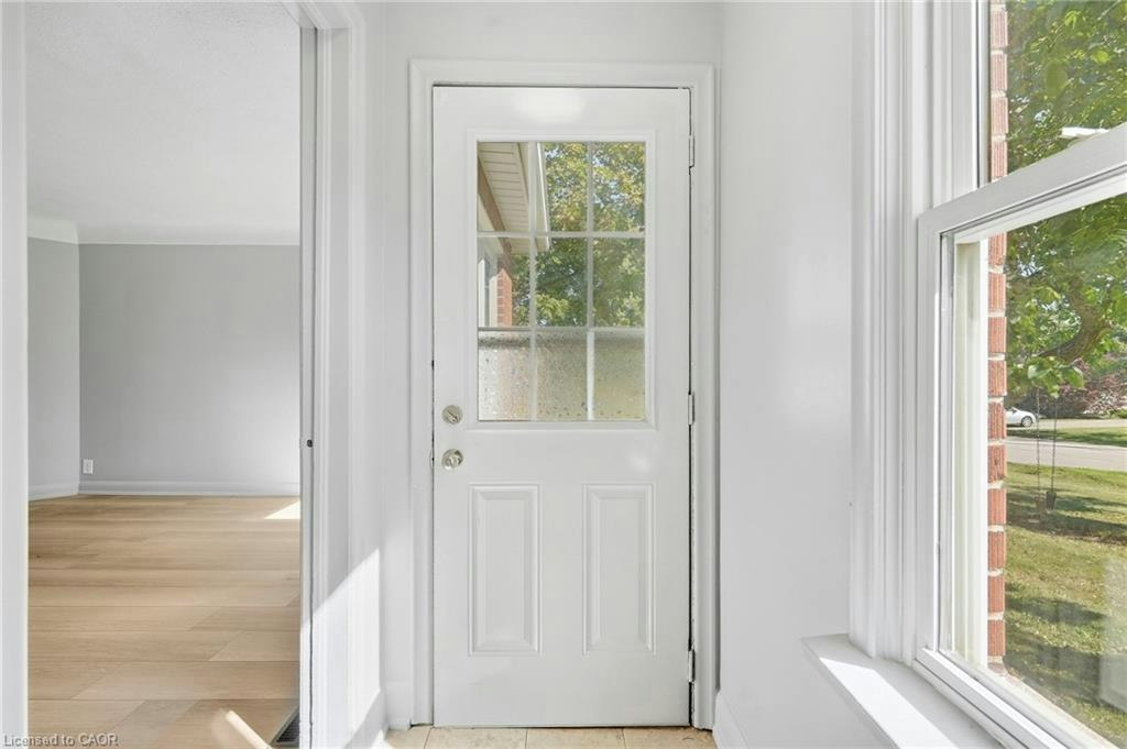 B-20 Cherryhill Drive, Grimsby, ON, L3M 3B5 - 3