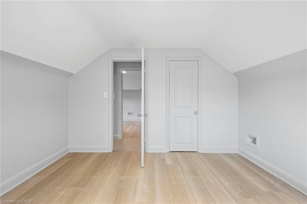 B-20 Cherryhill Drive, Grimsby, ON, L3M 3B5 - 11