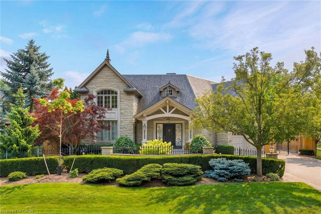 70 Shorewood Place, Oakville, ON, L6K 3Y4