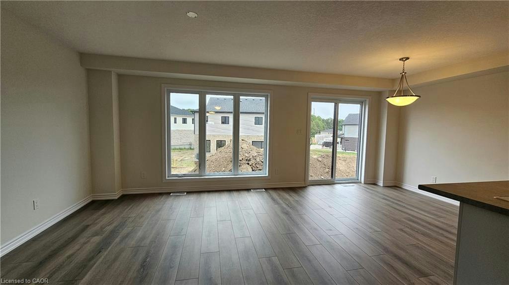 395 Benninger Drive, Kitchener, ON, N2E 0K1 - 7