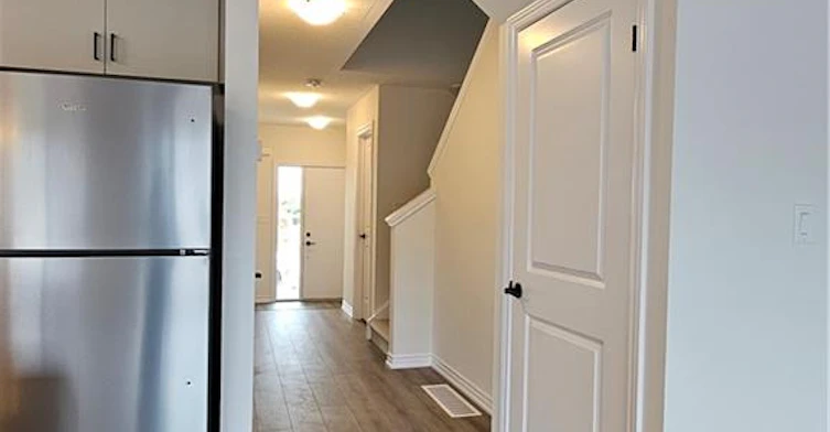 395 Benninger Drive, Kitchener, ON, N2E 0K1 - 6