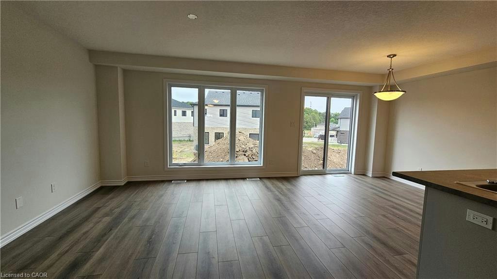 395 Benninger Drive, Kitchener, ON, N2E 0K1 - 8