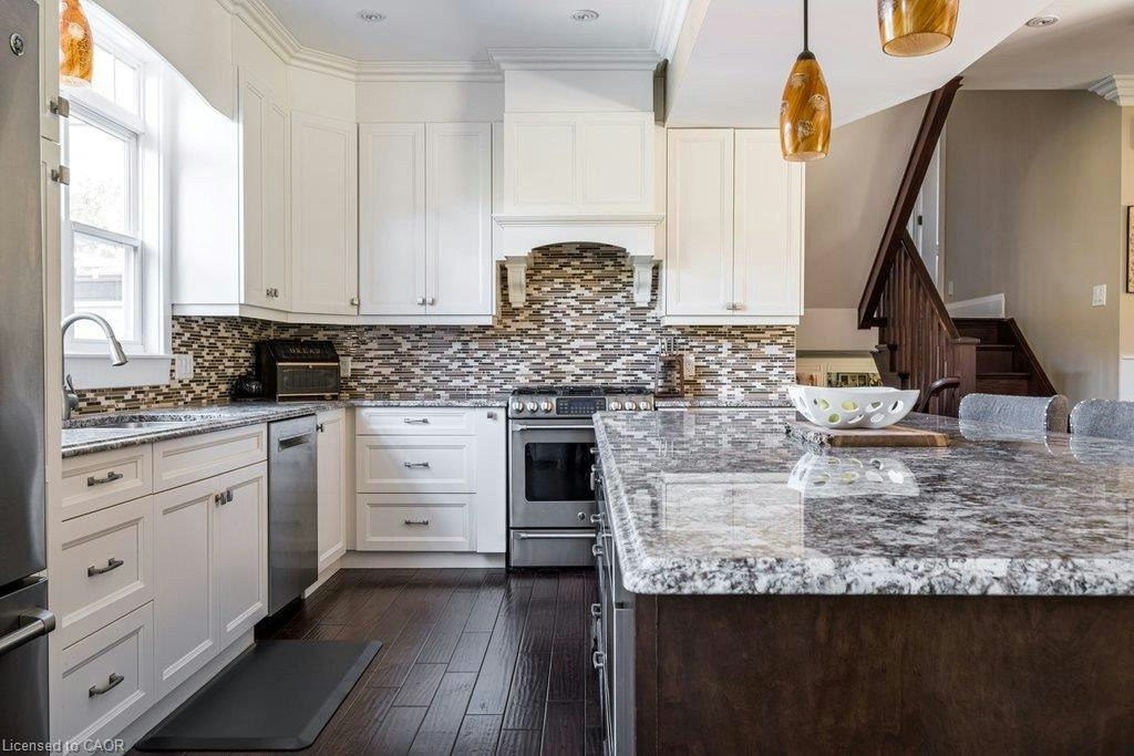 381 Woodworth Court, Hamilton, ON, L9G 2N2 - 12