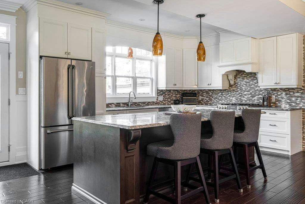 381 Woodworth Court, Hamilton, ON, L9G 2N2 - 11