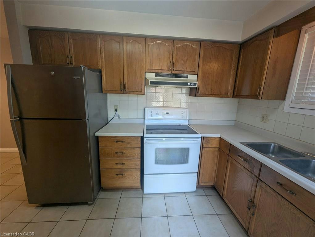 23 Hubert Court, Cambridge, ON, N3C 3R2 - 9