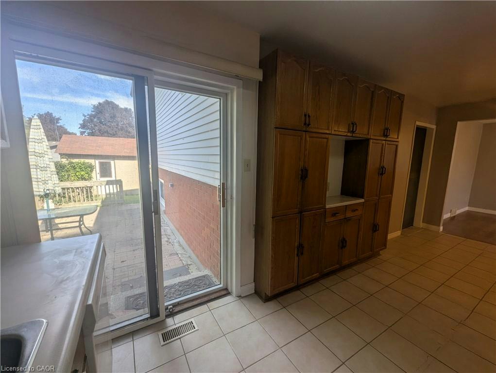 23 Hubert Court, Cambridge, ON, N3C 3R2 - 11