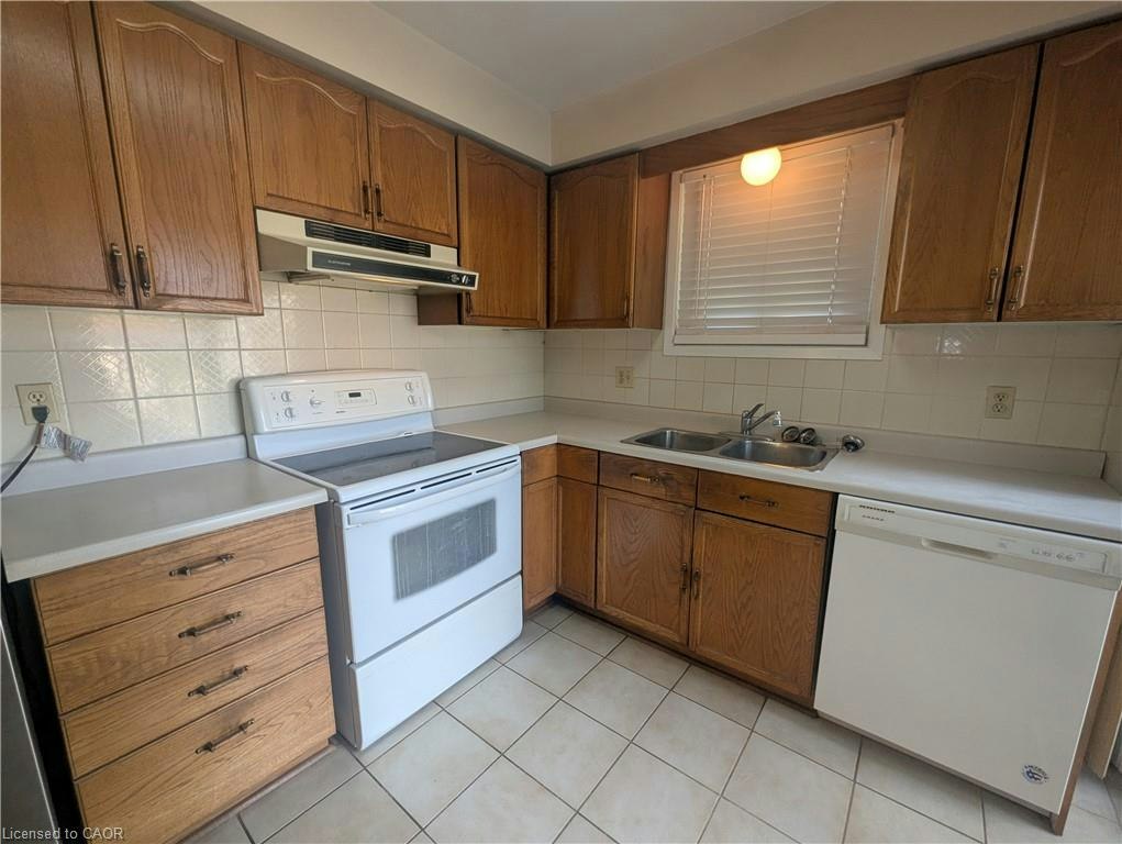 23 Hubert Court, Cambridge, ON, N3C 3R2 - 10