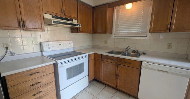 23 Hubert Court, Cambridge, ON, N3C 3R2 - 10