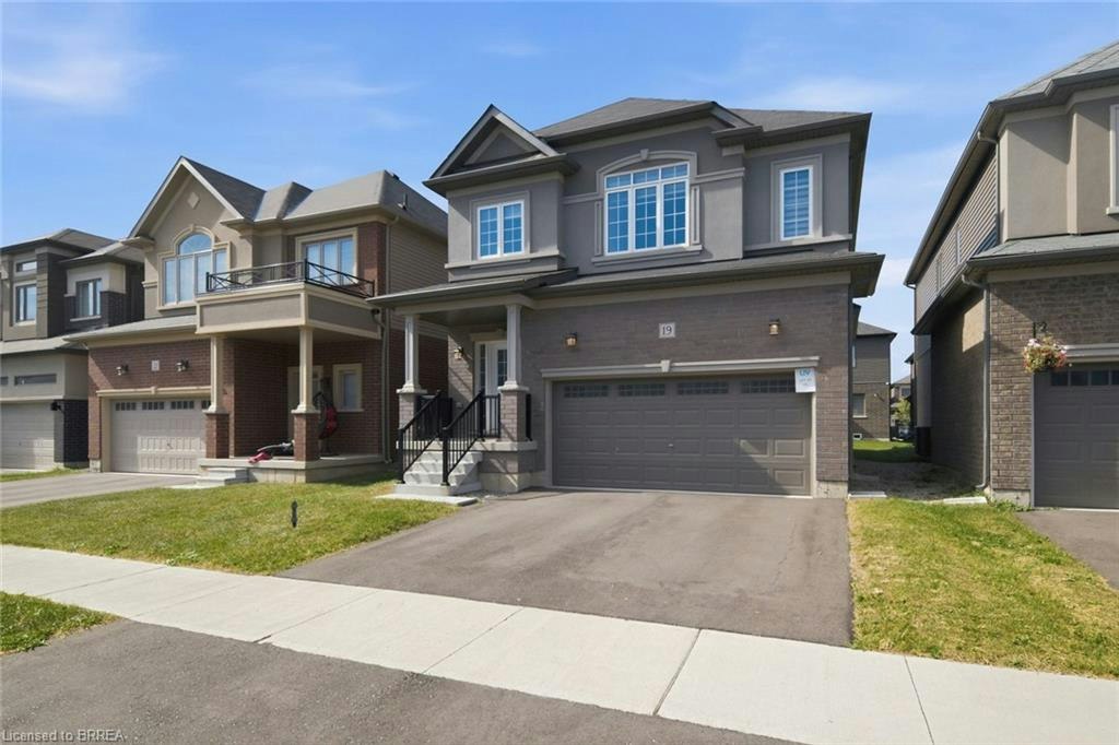19 Tooker Drive, Brantford, ON, N3V 0B6 - 2