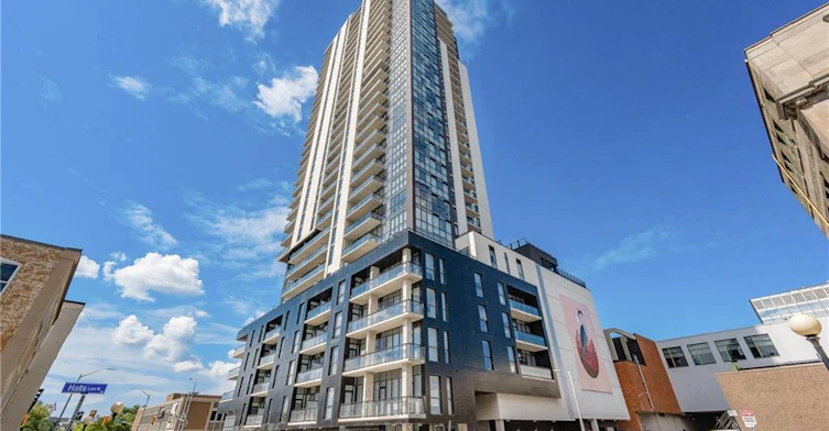 2409-60 Charles Street W, Kitchener, ON, N2G 0C9 - 2
