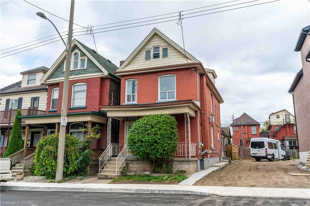 1-58 St. Matthew's Avenue, Hamilton, ON, L8L 5P3
