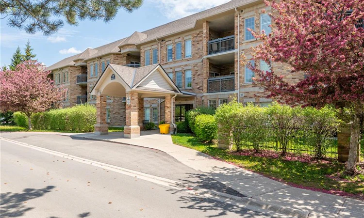 208-59 Critzia Drive