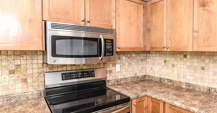 37 Cornerstone Drive, Hamilton, ON, L8J 0A1 - 11