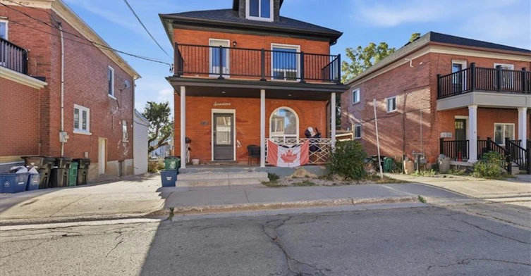 Upper-17 Eby Street S, Kitchener, ON, N2G 3K6