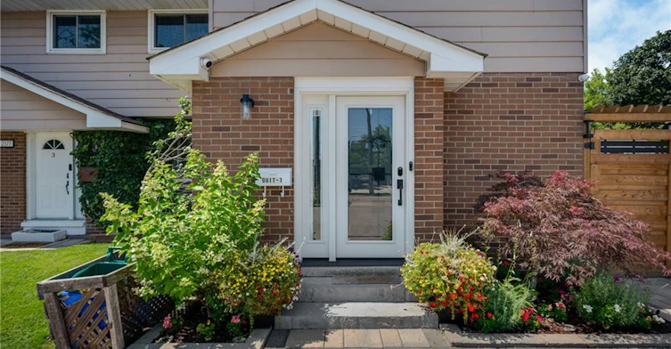 1-2377 Industrial Street, Burlington, ON, L7P 1A4