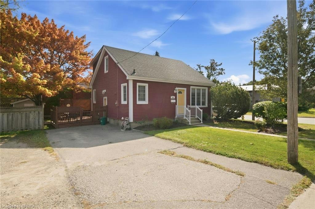 243 Sydenham Street, Brantford, ON, N3R 3Z6