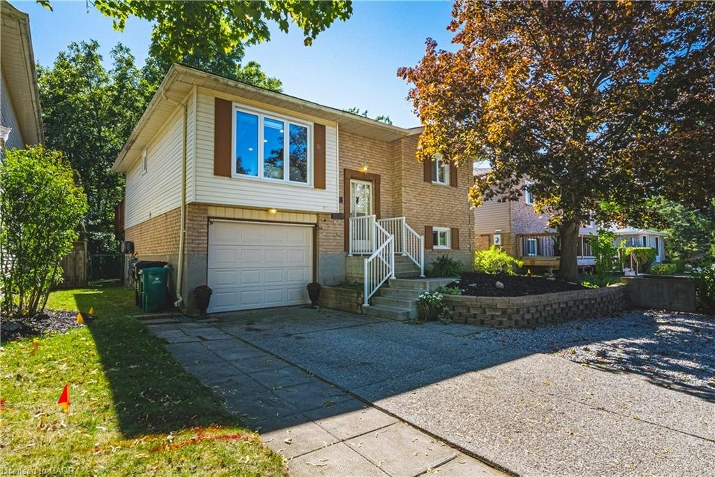 414 Woods Lane, Cambridge, ON, N3H 5J4