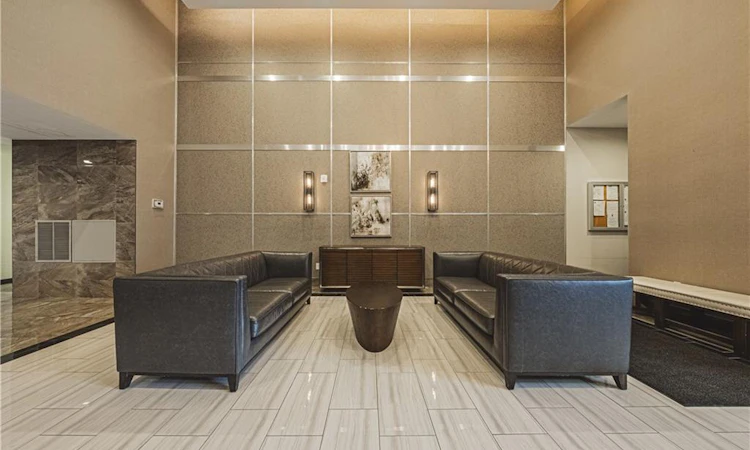 706-2486 Old Bronte Road