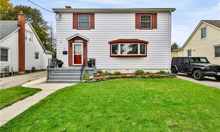 11 Sussex Avenue