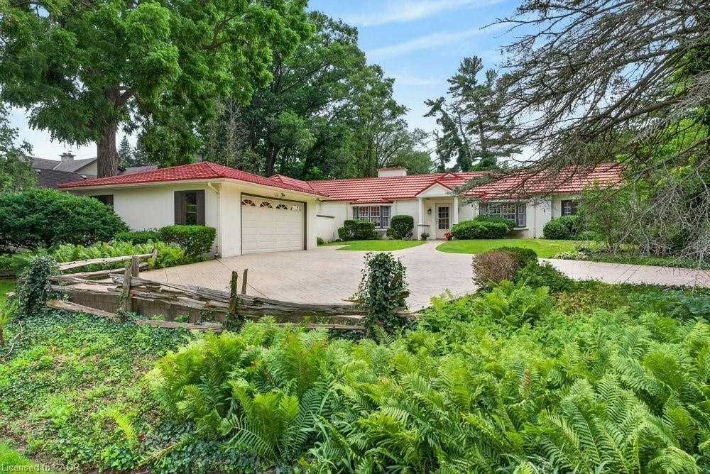 230 Morrison Road, Oakville, ON, L6J 4J4